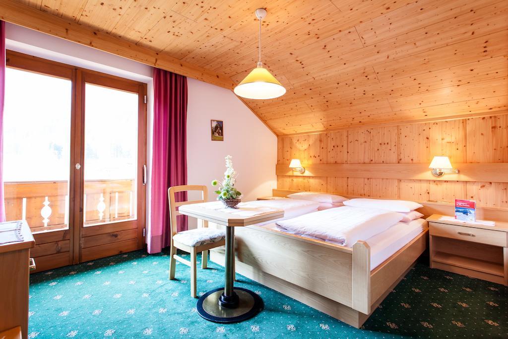 Gasthof Tuscherhof Hotel Braies  Room photo