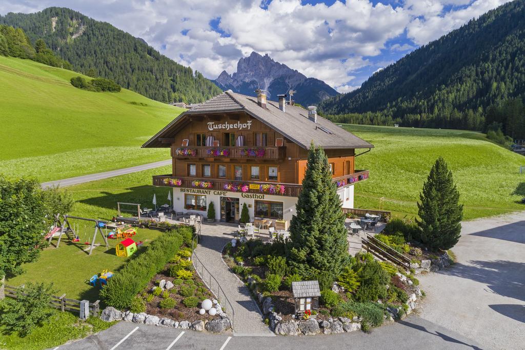 Gasthof Tuscherhof Hotel Braies  Exterior photo